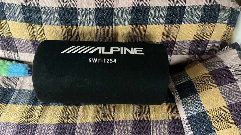 Vand Subwoofer Alpine SWT-12S4 1000W 300RMS