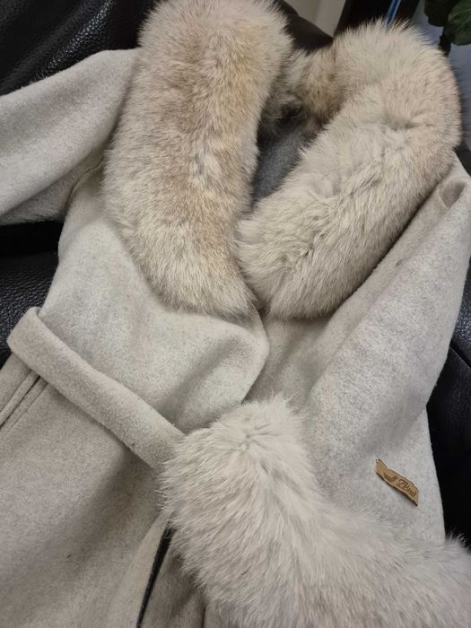 Дамско палто алпака с лисица