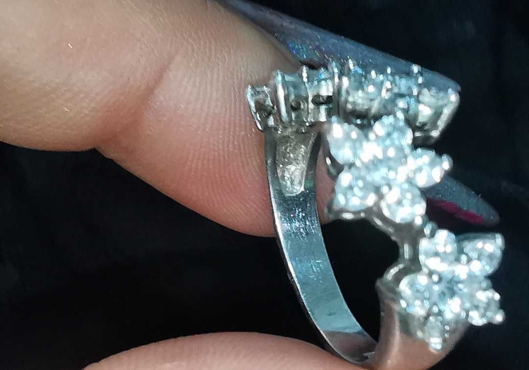 Inel din argint cu pietre cubic zirconia, flori