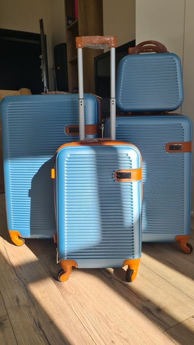 4 бр. нови куфари