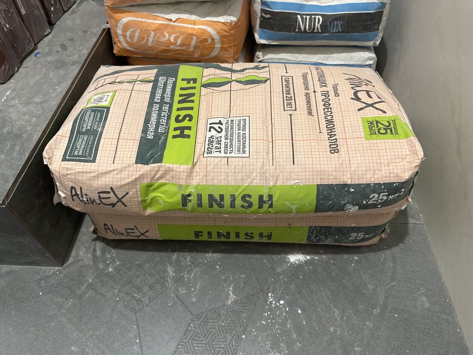 Продам  финиш,лифкаст,клей кафельный