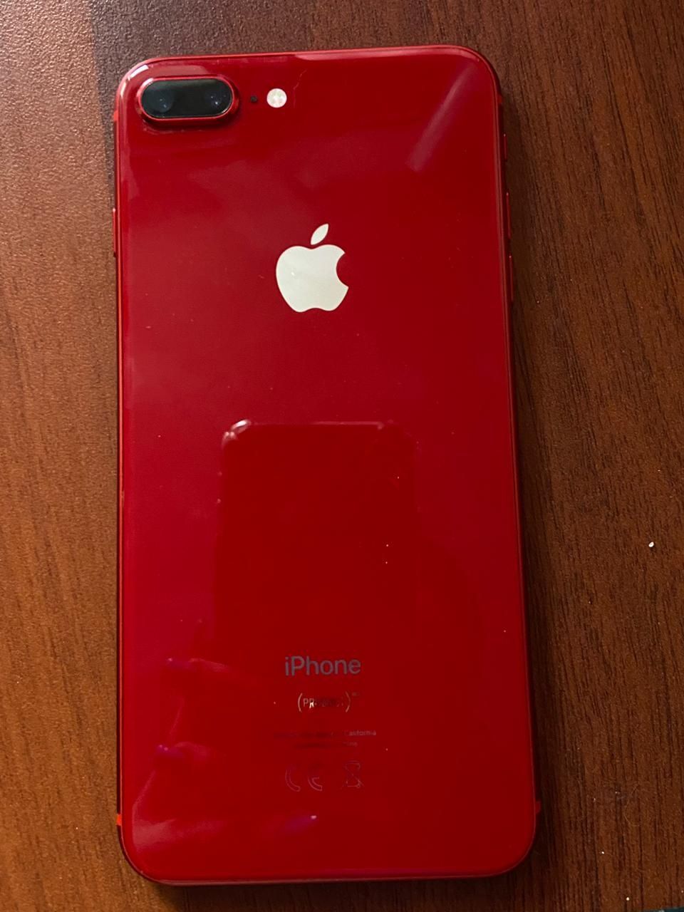 Продаю iPhone 8 Plus в хорошем состоянии