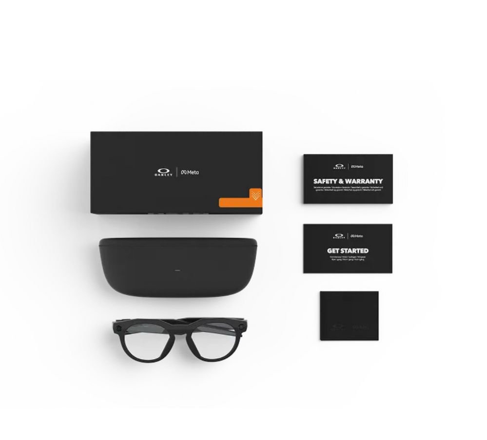 Oakley Meta — прозрачная оправа 2025