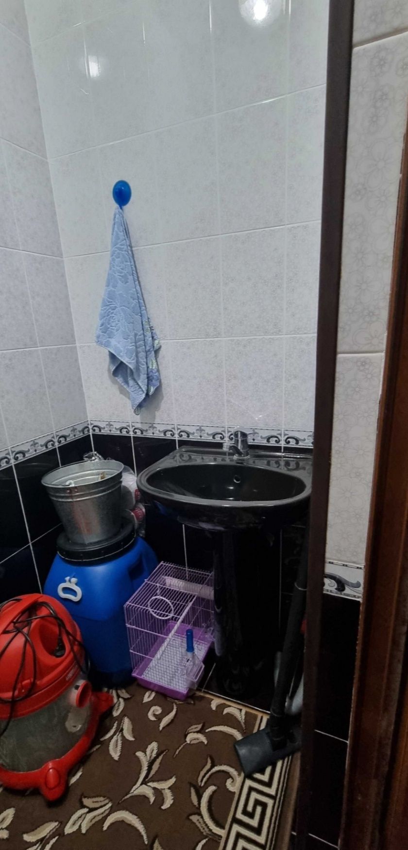 Продается квартира в Центре Базара 2 комнатная