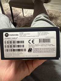 Vând Motorola e 13