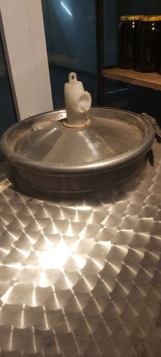 Cisterna  inox  alimentar de calitate 500 litri 2 guri de vizitare