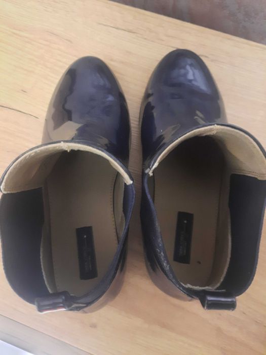 Incaltaminte cizmulite de fetita, marca Zara, marimea 33