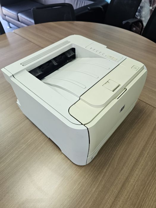 Продам принтер HP 2035n