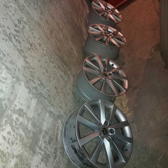 алуминиеви джанти втора употреба 7.5J18H2 ET5 за Шкода Октавия 2017г.