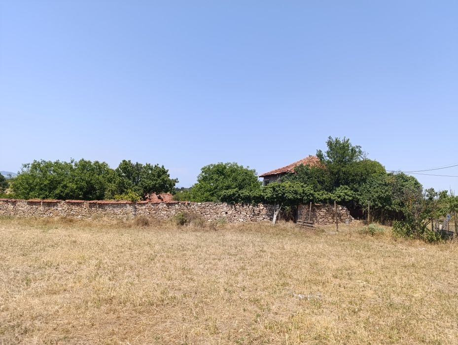 Продавам къща с двор в с.Момино , обл. Хасково