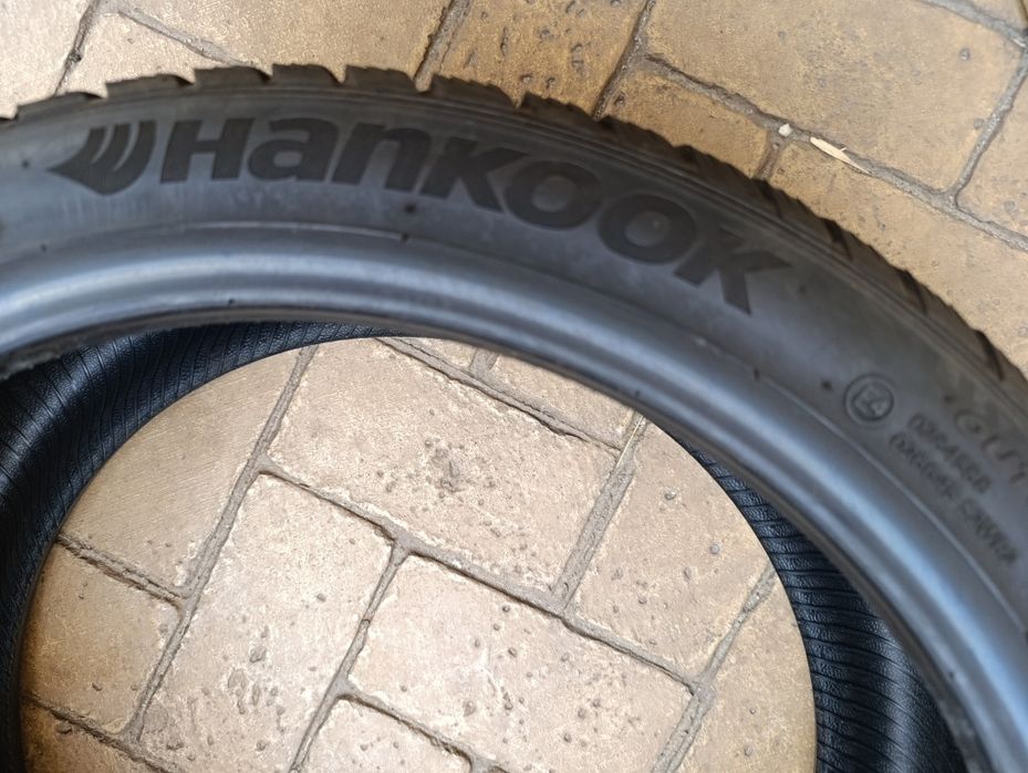 Зимни гуми Hankook 225/40/19 Winter Icept evo 2