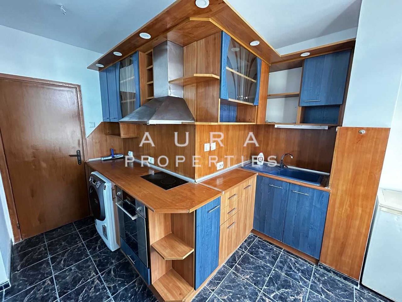 Продава се Тристаен апартамент в Разград, Бели Лом - 125 кв.м за 918 €/кв.м - Снимка #13