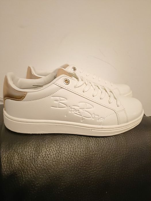 Adidași damă 38 Nou.