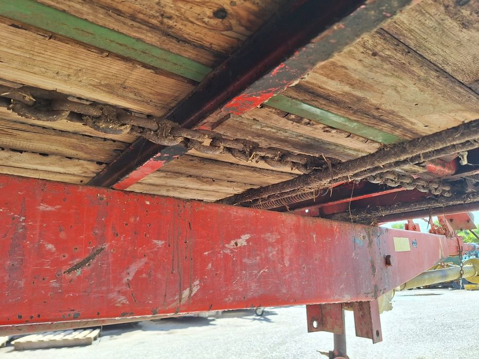 Ремарке за оборска тор тороразхвърлящо ремарке