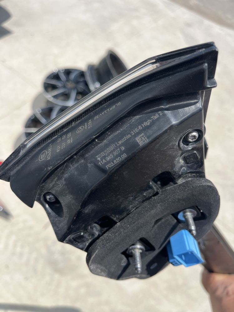 2 броя цял стоп VW ID4 2020-
