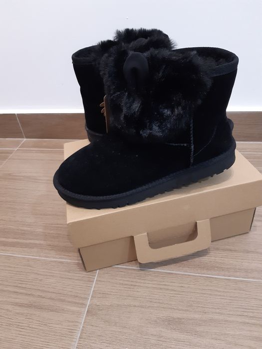 Ghete tip UGG noi marimea 37