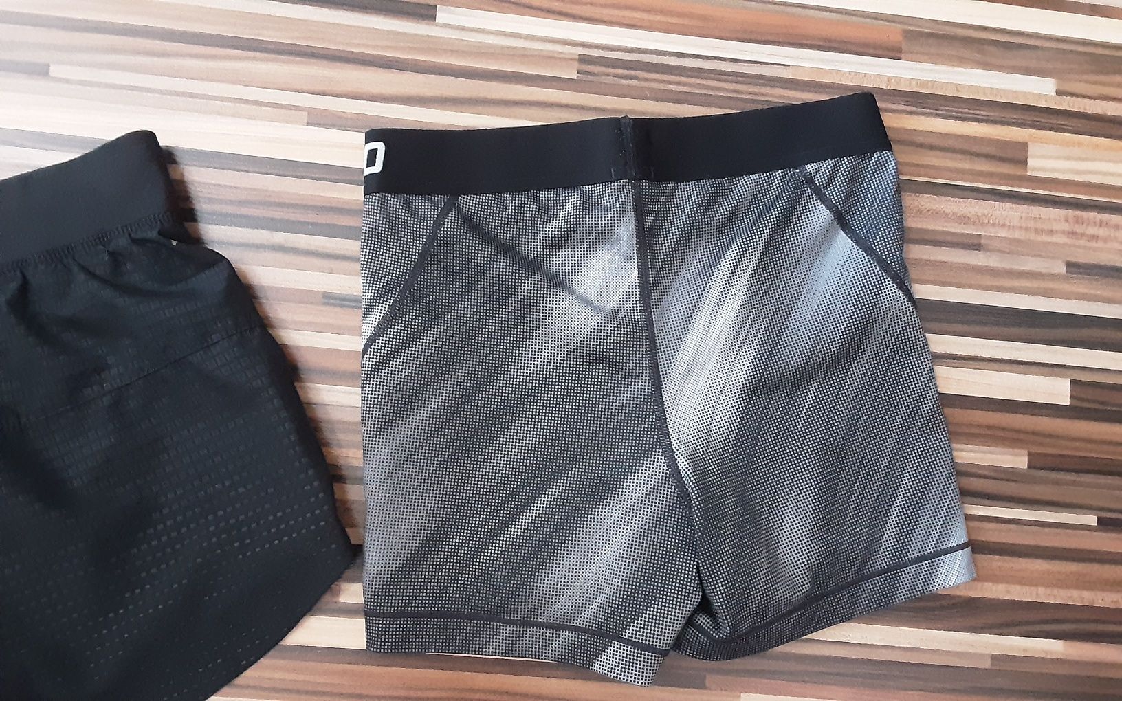 (XS) NIKE,NIKE PRO оригинални клинове,къс панталон,бюстие,тениска