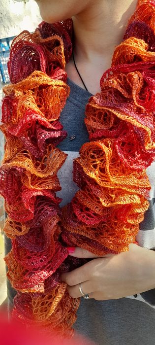 Vând fular tricotat de mana