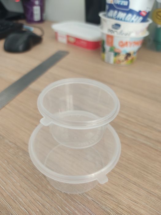 Bir martalik idishlar.