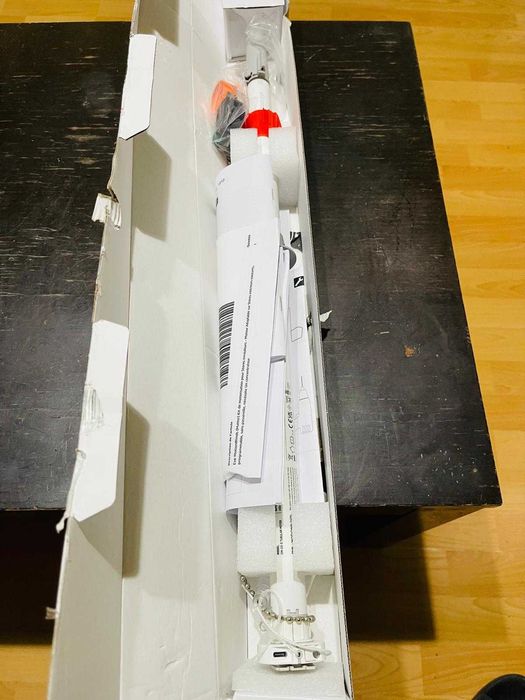 Kit de upgrade Eve MotionBlinds (Matter) pentru jaluzele rulou