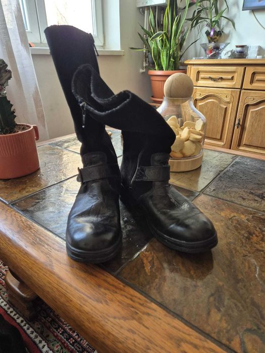 Cizme scurte pulpe subtiri