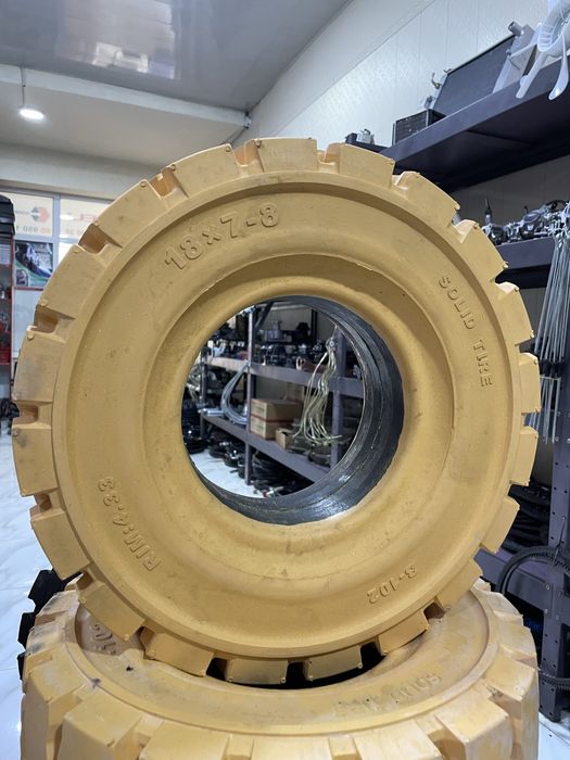 шина 18х7х8 для автокары