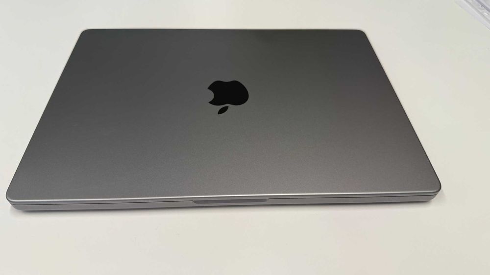 MacBook Pro 14" M1 Pro (2021), 16GB RAM, 512 GB