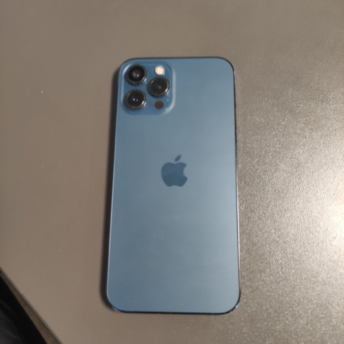 Продавам Iphone 12 pro max