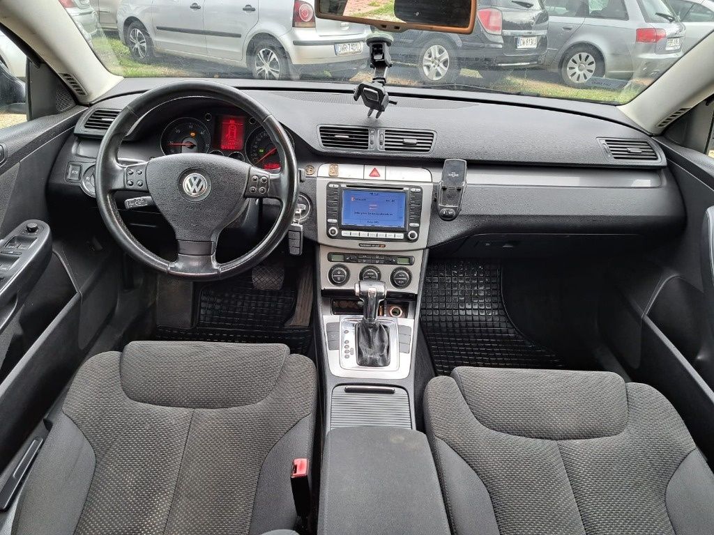 Продавам Volkswagen Passat 2.0TDI, DSG, NAVI, 2006