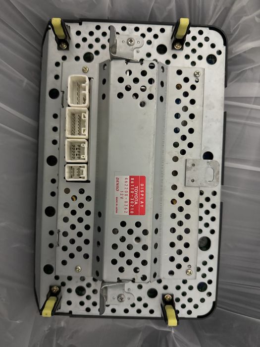 Магнитофон Toyota crawn majesta