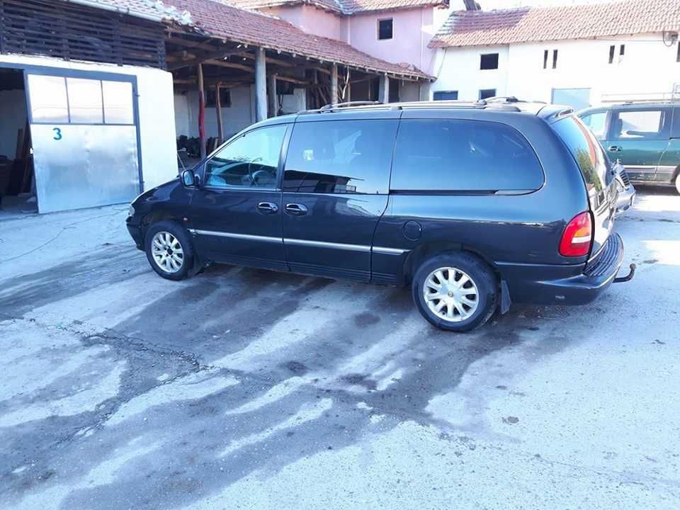 само на части Chrysler Grand Voyager 2,4 / 3,3 / 3,8