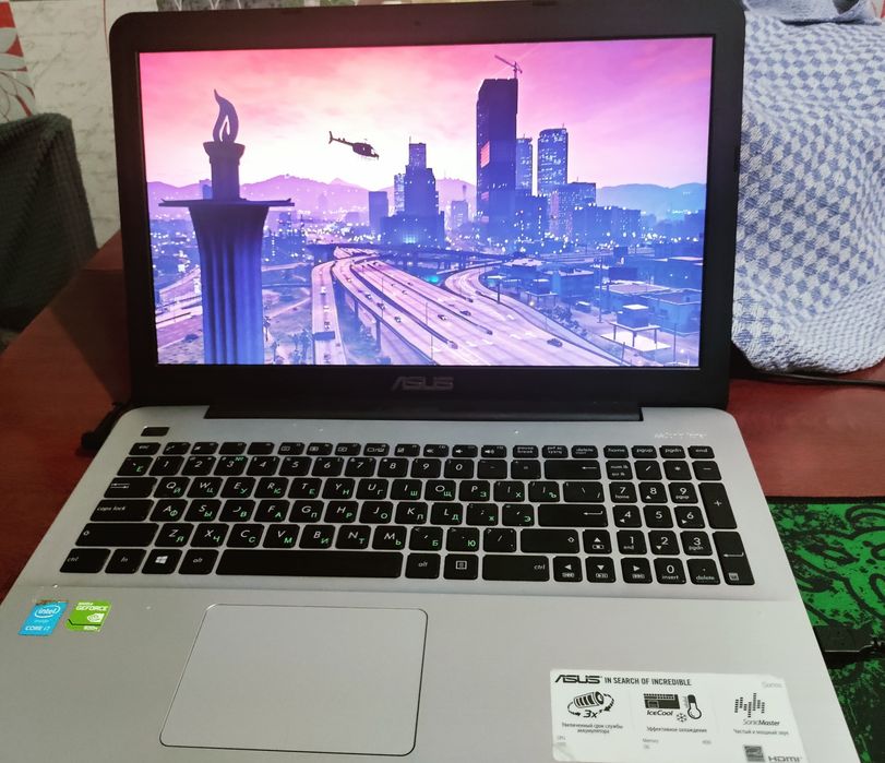 Продам ноутбук Asus в идеальном состоянии