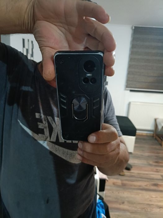 Vând.telefon..opo.reno.10.pret.negociabil.