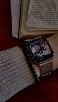 Продам срочно Apple Watch