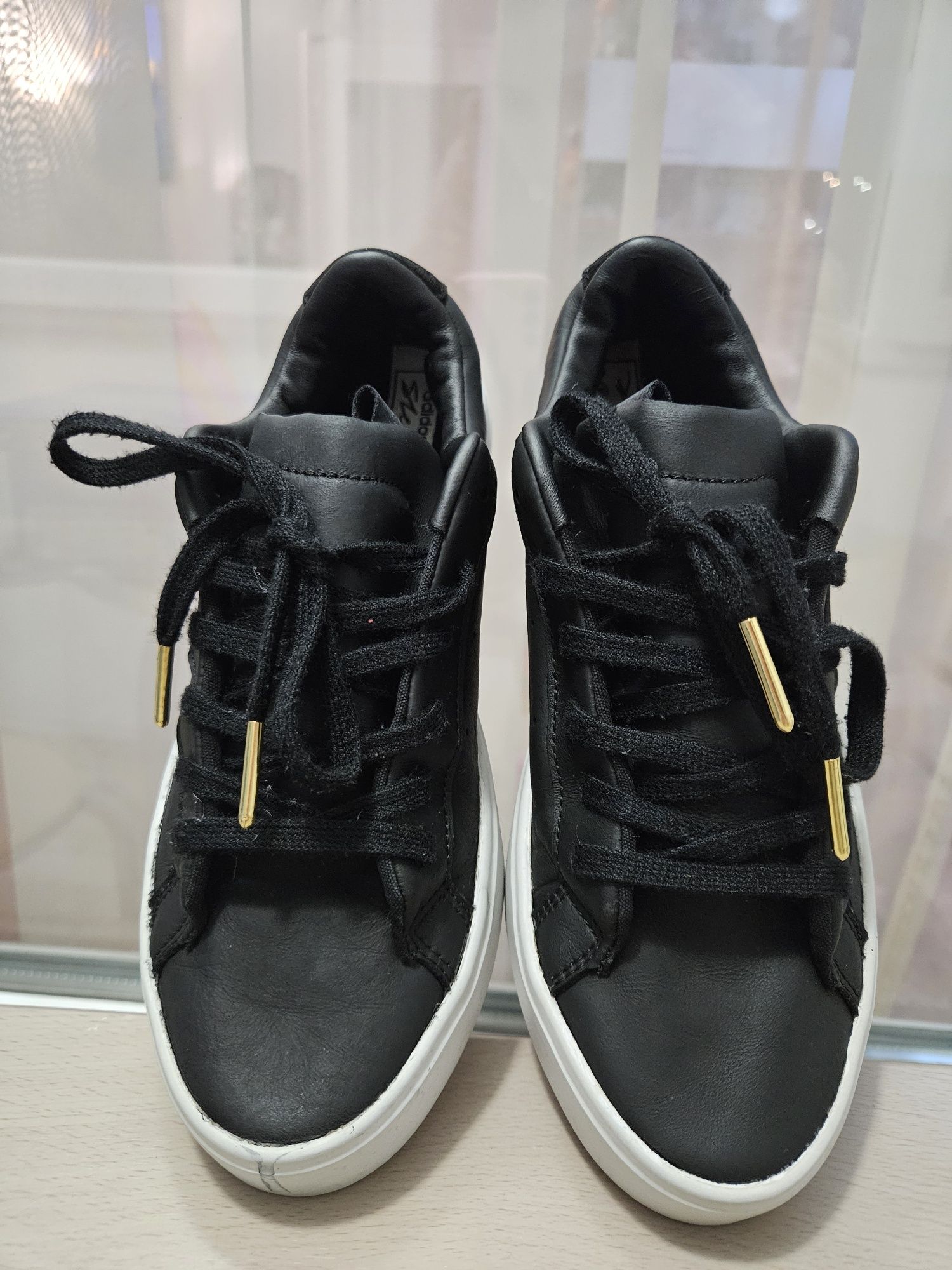 Adidas sleek w Адидас кецове