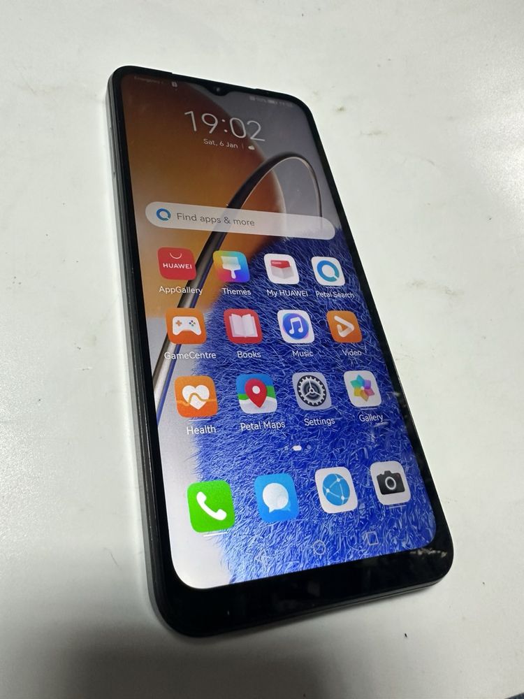 Huawei Nova Y61 4/64 - на 4 месеца, без забележки