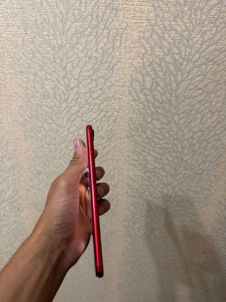 Iphone 8+  без крышки все родное