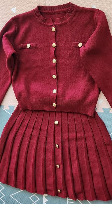 Set cardigan + fustă