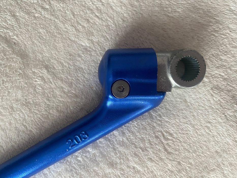 Vând pedala pornire nouă Yz 125