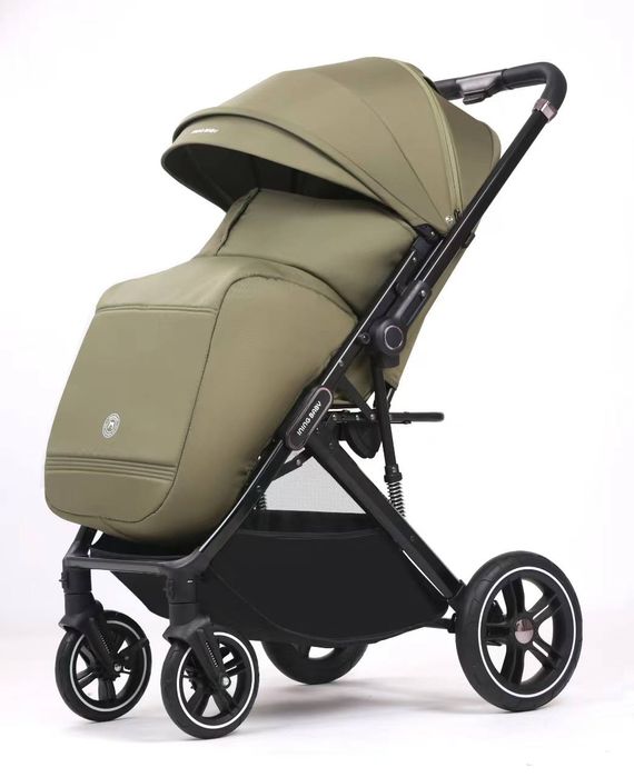 Коляска в новом формате от Iningbaby