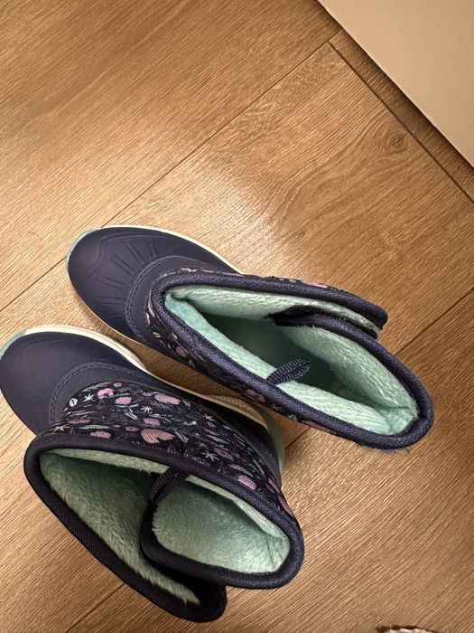 Нови непромокаеми детски ботуши за момиче