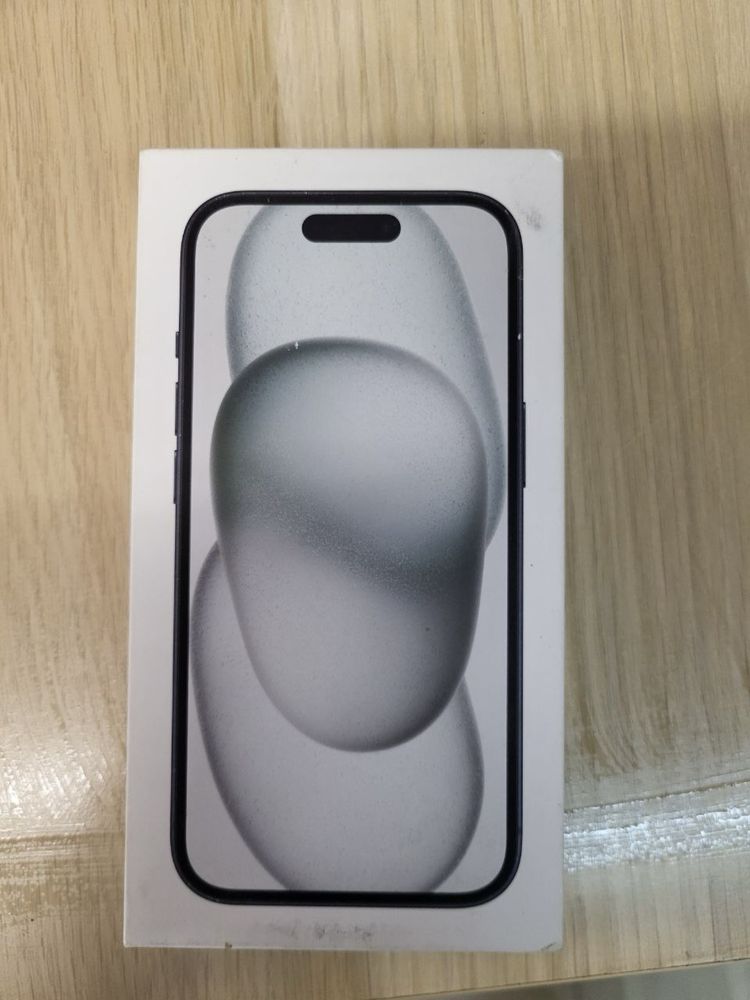 iPhone 15 в хорошем состоянии