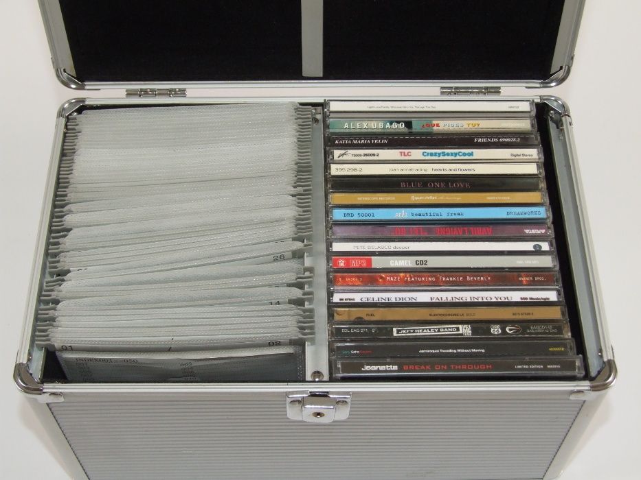 CUTIE ALUMINIU pastrat - transportat 200 CDs - DVDs, Made in Germany