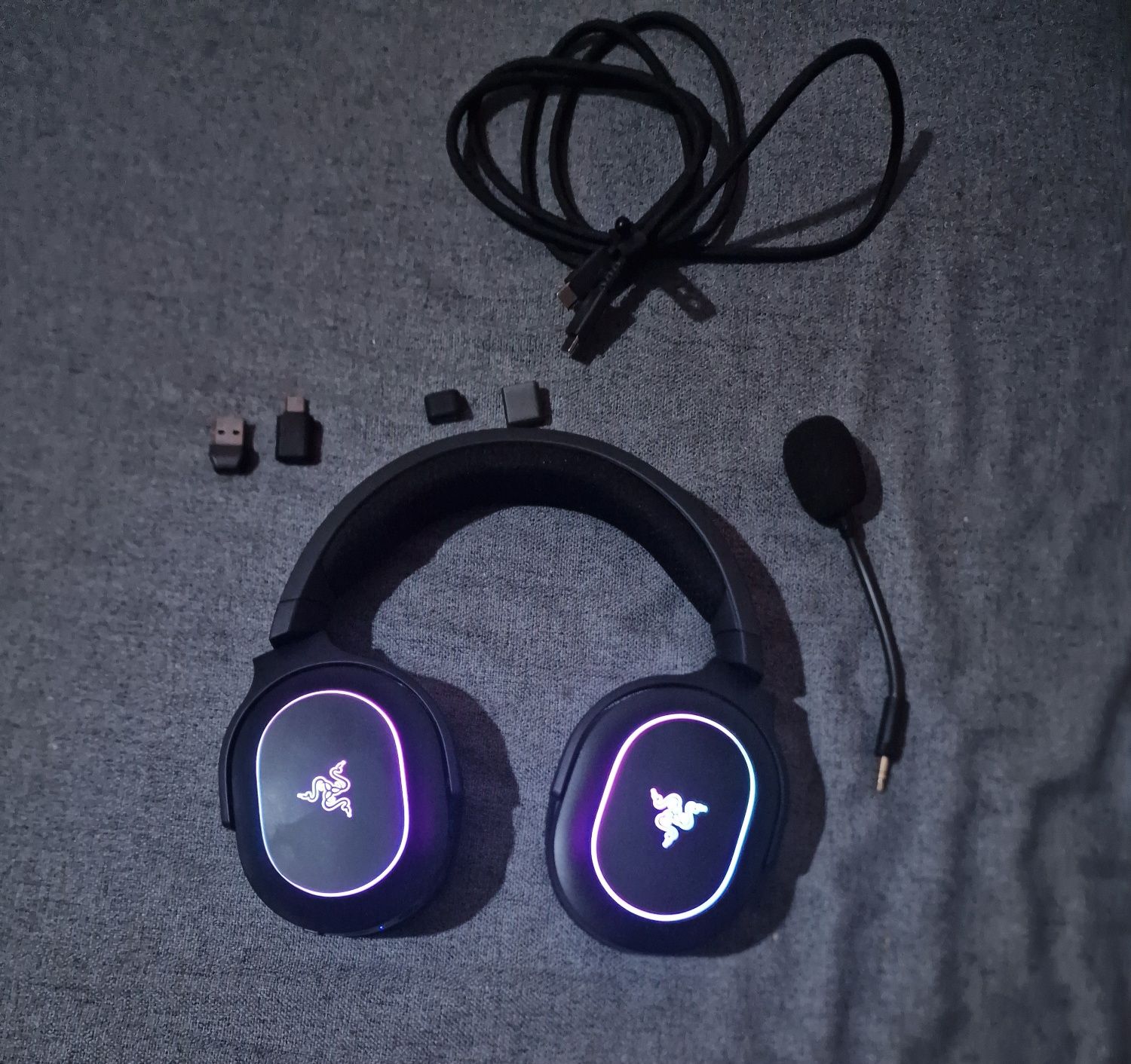 Vand Casti Razer Barracuda