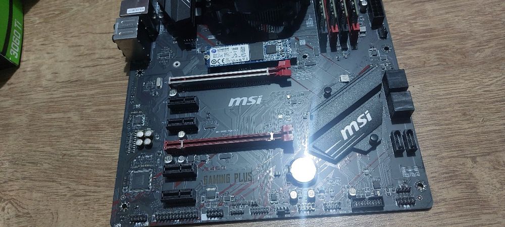Placa msi B450 GAMING PLUS