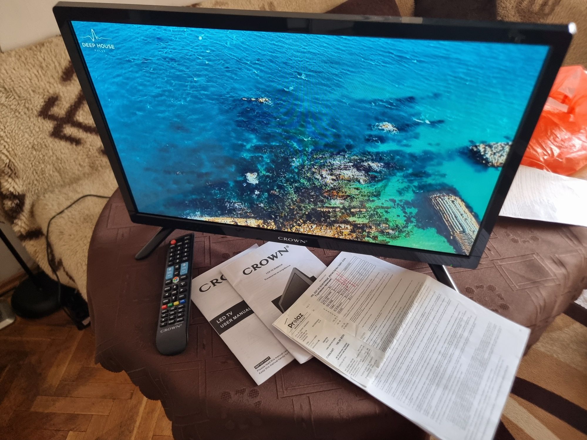 Smar tv Crown 24 inch