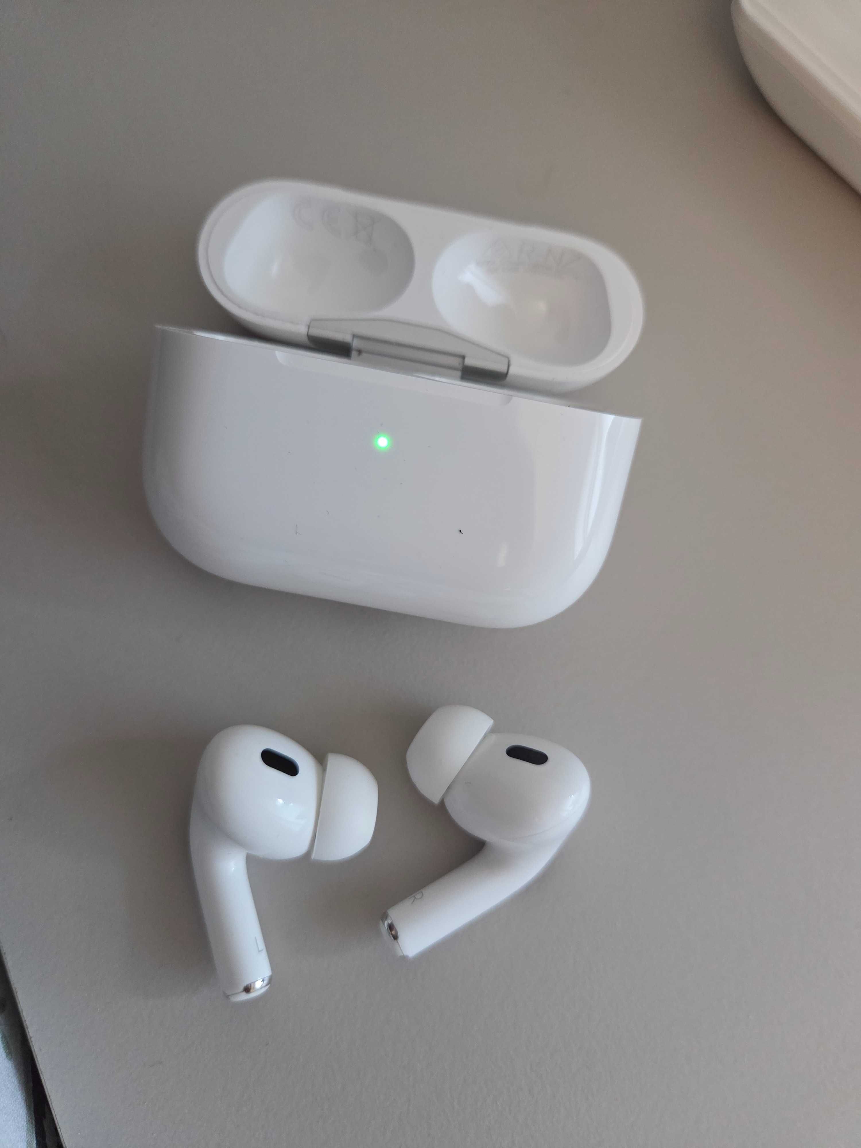Apple AirPods (2nd Generation)