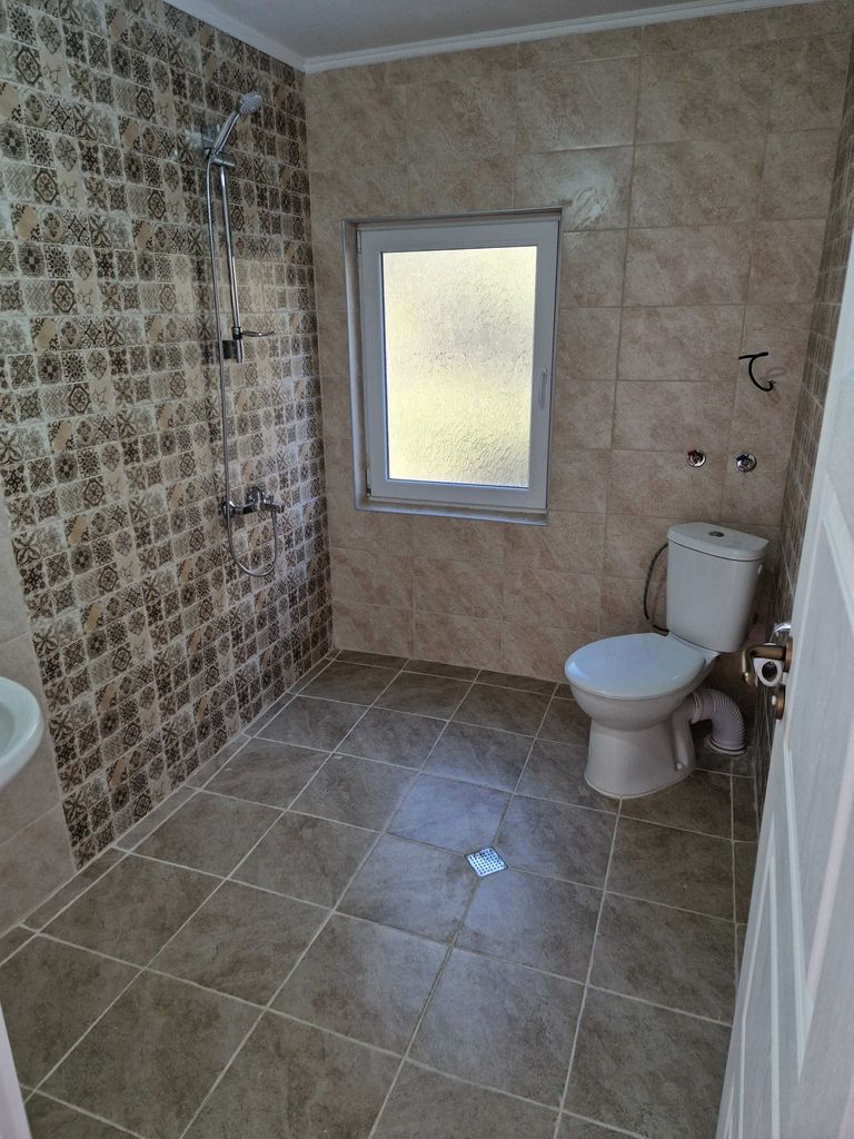 Дава се под наем Къща в Троян - 79 кв.м за 266 € - Снимка #5