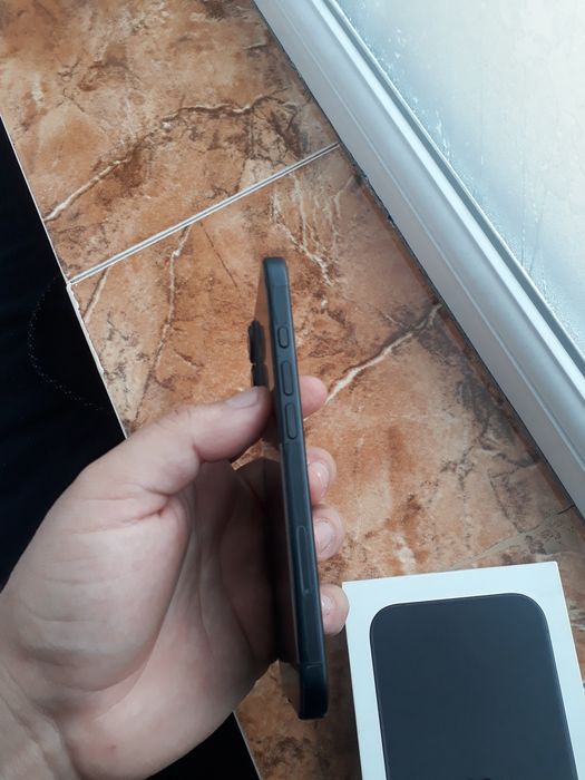 Iphone 16 black 128 gb