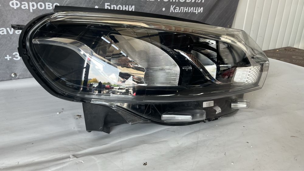 Ляв и десен фар Toyota Proace 2016-